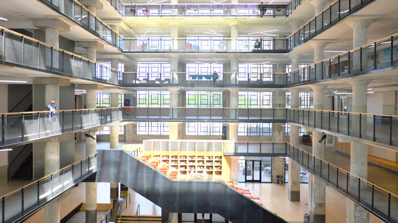 The main lobby of Crosstown Concourse
