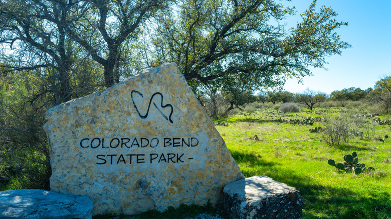 The entrance sign to Colorado Bend State Park