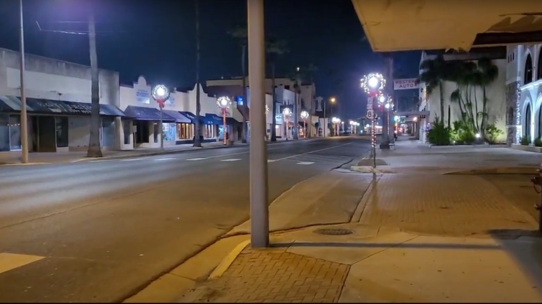 Downtown Weslaco, Texas at night