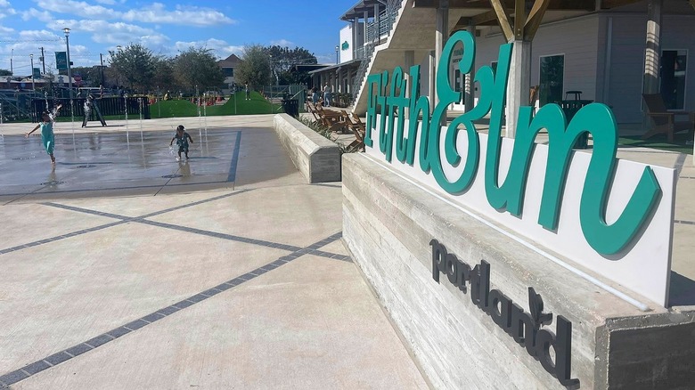 Fifth & Elm splashpad in Portland, TX