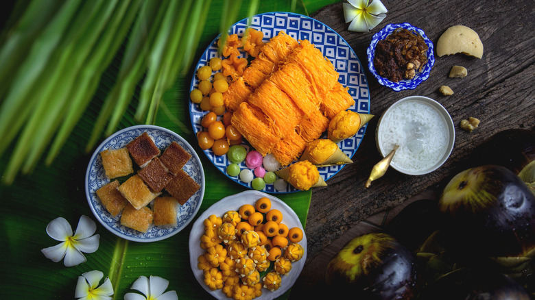 Foy thong, a Thai dessert made from egg yolks