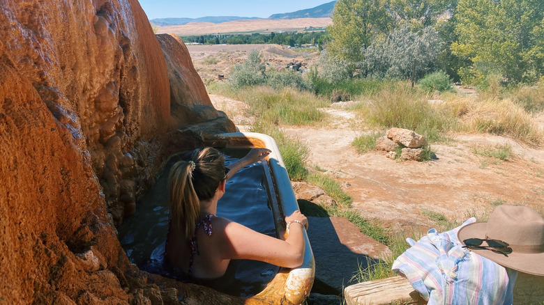 Bathtub hot spring in Utah desert