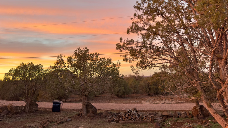 A sunset over Show Low;s mountains
