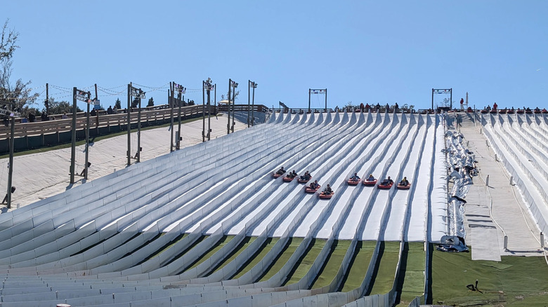 People tubing at Snowcat Ridge in Florida