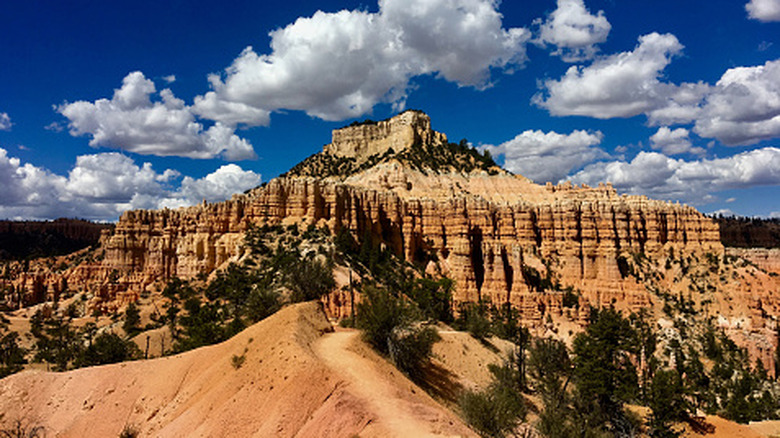 Boat Mesa, the dominant structure in Bryce Canyon National Park.