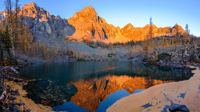 An elevated view of Copper Lake in Washington, covered in snow