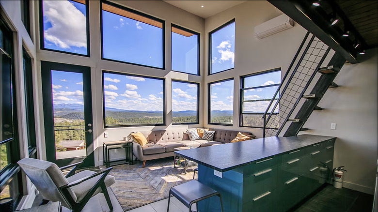 Modern living room overlooking mountains