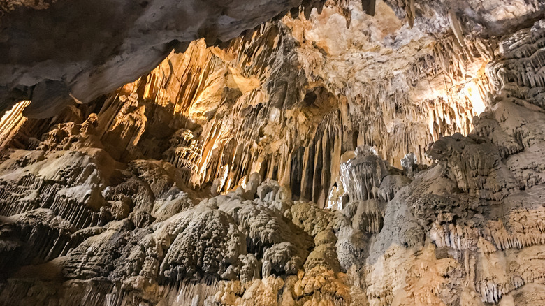 Rock formations inside Lake Shasta Caverns