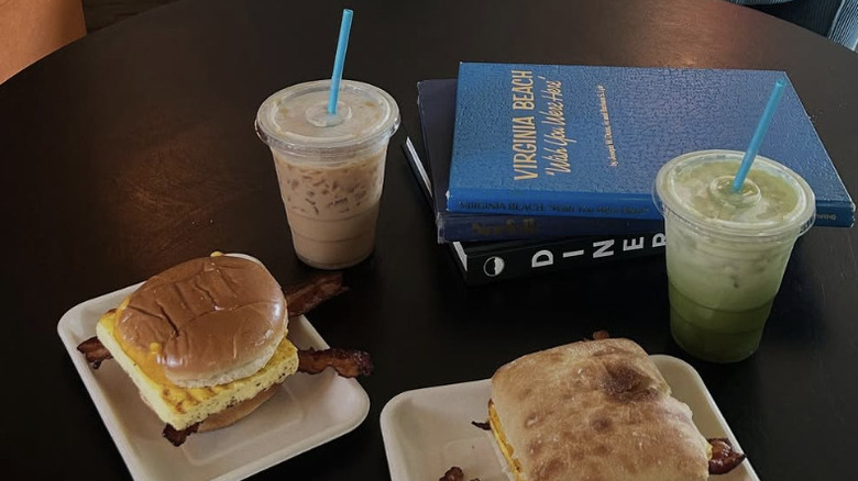 Drinks and brekkie at Corduroy