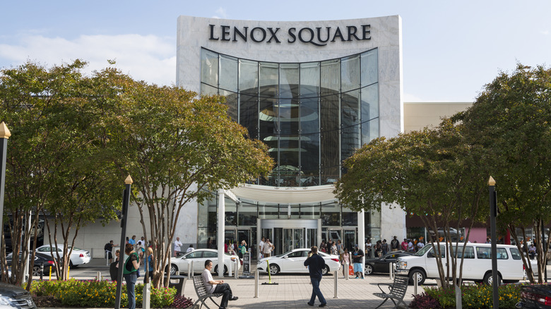 The grand entrance to Lenox Square