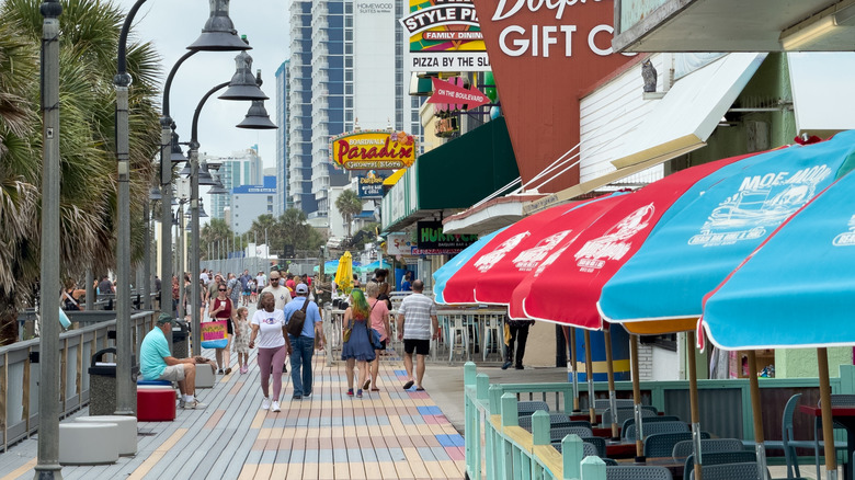 Shops along the Myrtle Beach boardwalk