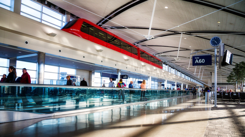 Detroit Metropolitan Wayne County Airport monorail