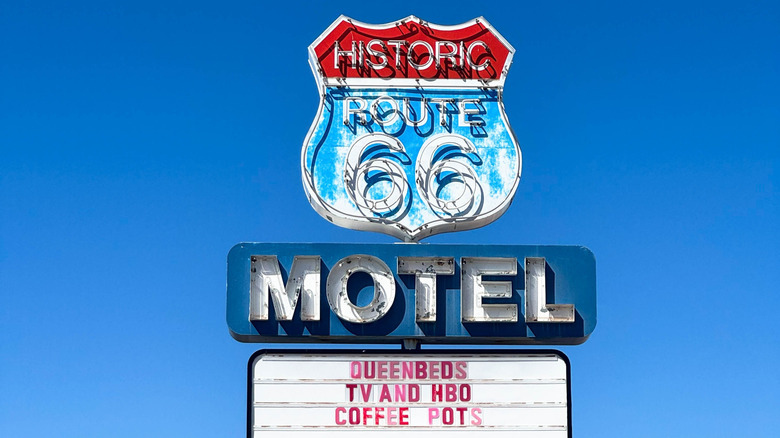 Motel sign on historic Route 66