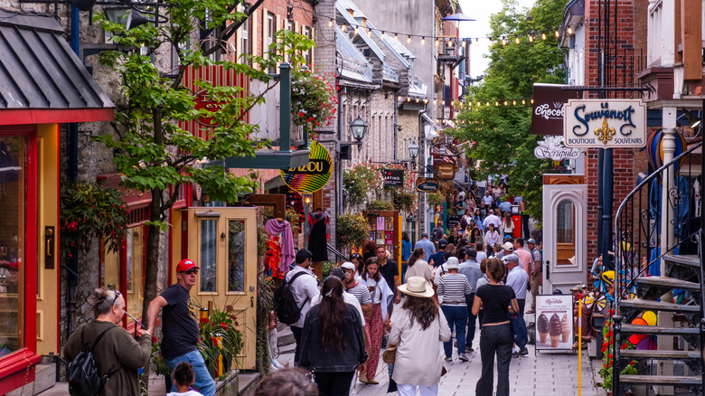 Shopping in Old Quebec
