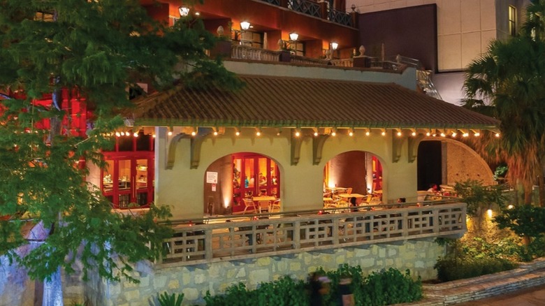 Scenic outside of Acenar at San Antonio Riverwalk