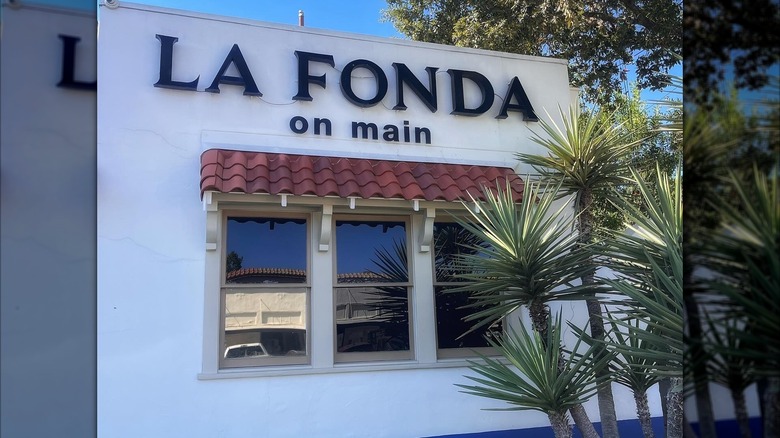 Yuccas in front of La Fonda on Main