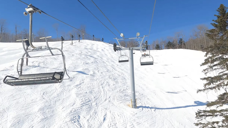 the lift at the highlands at harbor springs resort