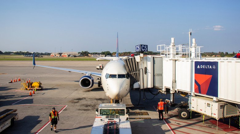 Delta Air Lines ground Operations at Minneapolis-Saint Paul