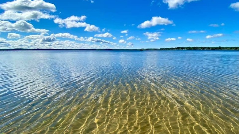 Clear view of the pretty shallow water of Shell Lake