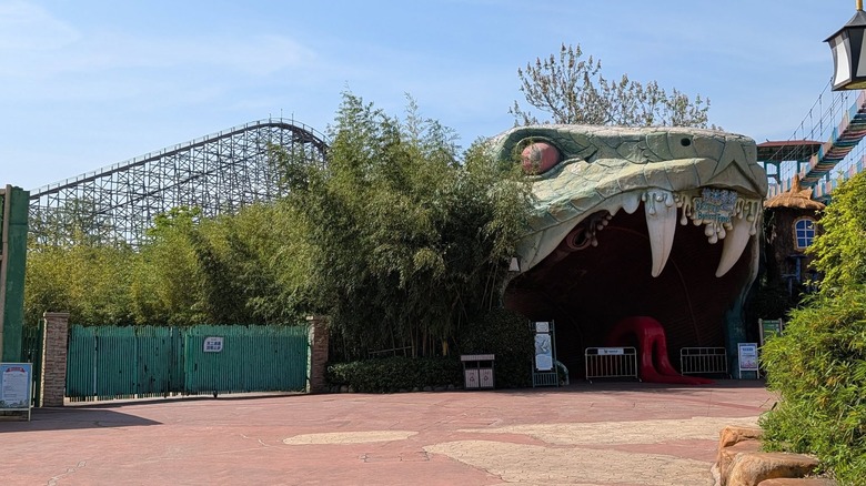 Python mouth entrance at the Python in Bamboo Forest coaster in China