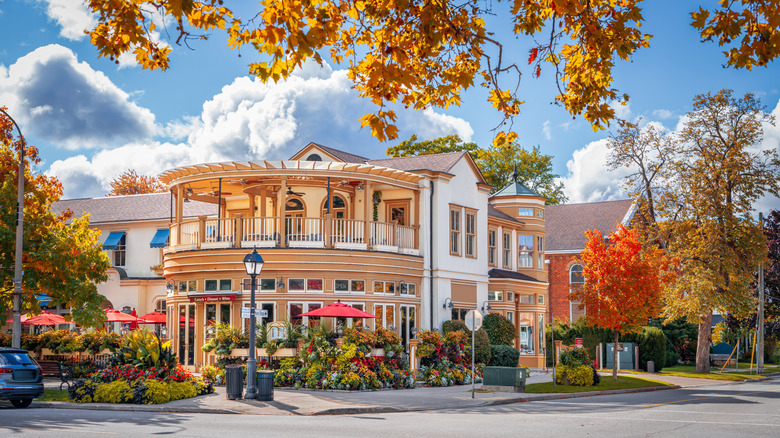 Niagara-on-the-Lake's historic architecture and wide streets on a clear autumn day