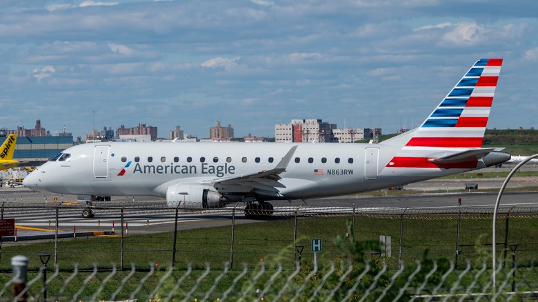 American Airlines plane at the tarmac of LaGuardia Airport