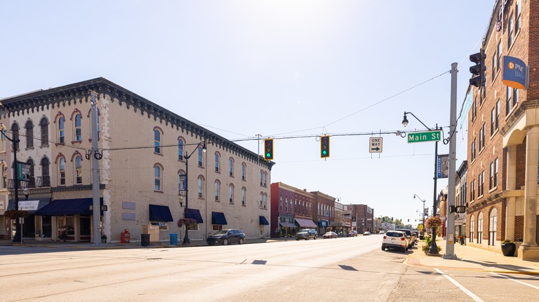 Brick buildings and a traffic light in downtown Crawfordsville