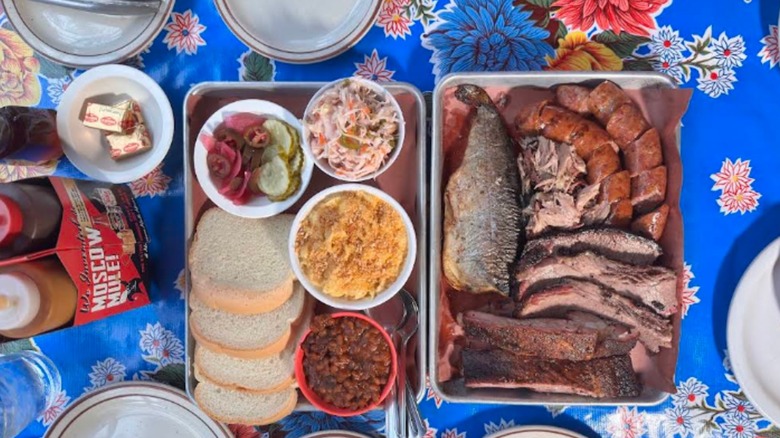 BBQ sharing Plate in Podnah's Pit Baarbecue in Portland