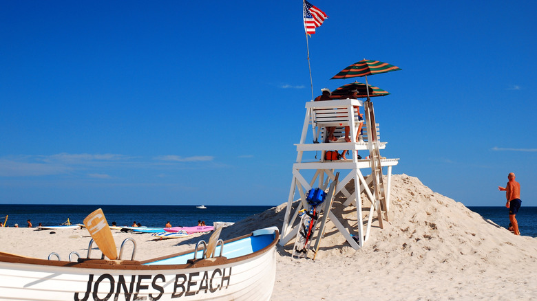 Lifeguard tower at Jones Beach