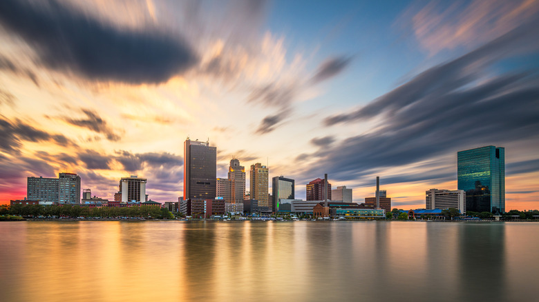 The skyline of Toledo, Ohio, and the Maumee River at dusk