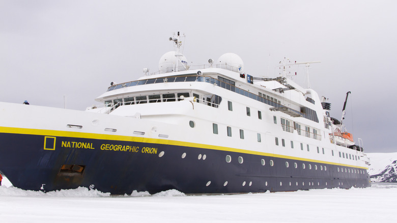 National Geographic Orion ship jamming an ice shelf in Antarctica