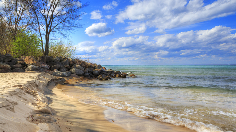 Idyllic beach in Evanston, Illinois