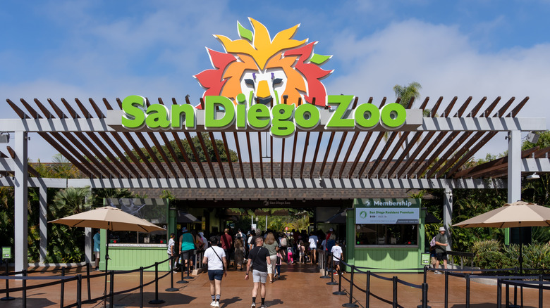 The entrance to the San Diego Zoo in California