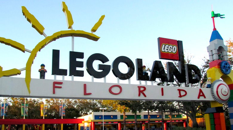 Legoland Florida sign