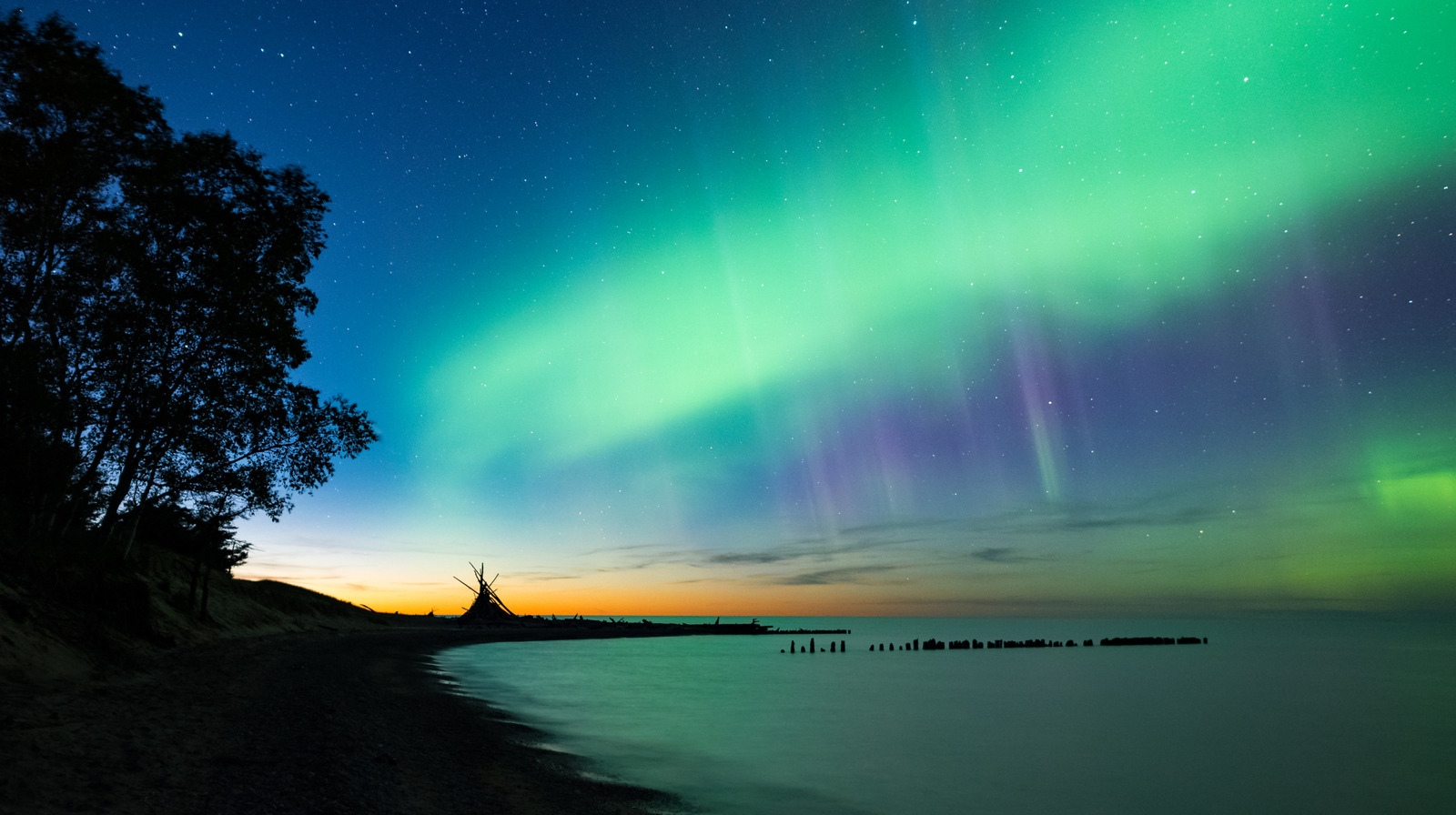 The Best Locations To View The Northern Lights In Michigan