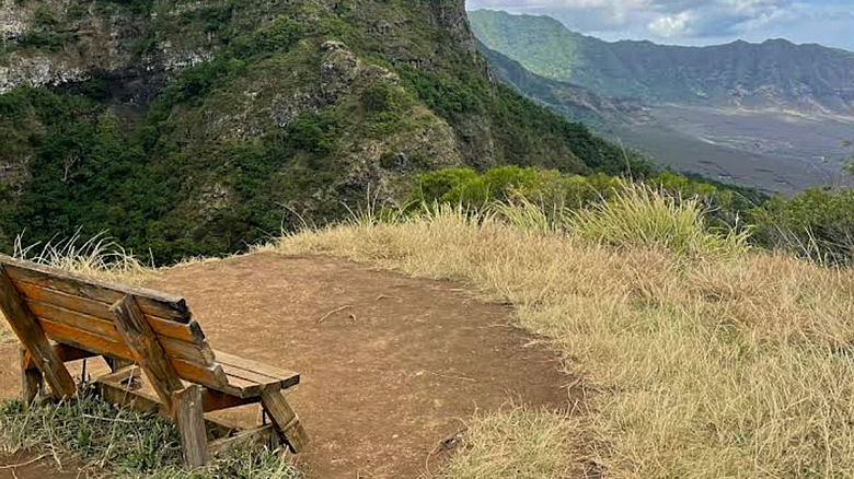 The bench overlooking Lualualei Valley on the Kolekole Trail