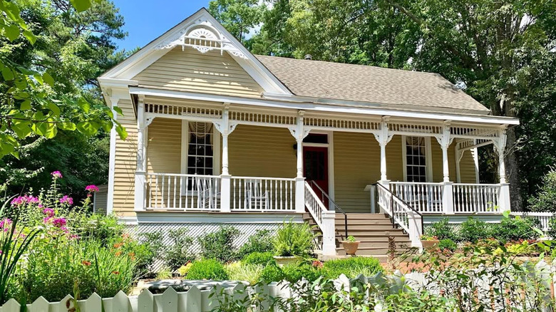 Exterior of a home at Autrey Mill Nature Preserve and Heritage Center in Johns Creek