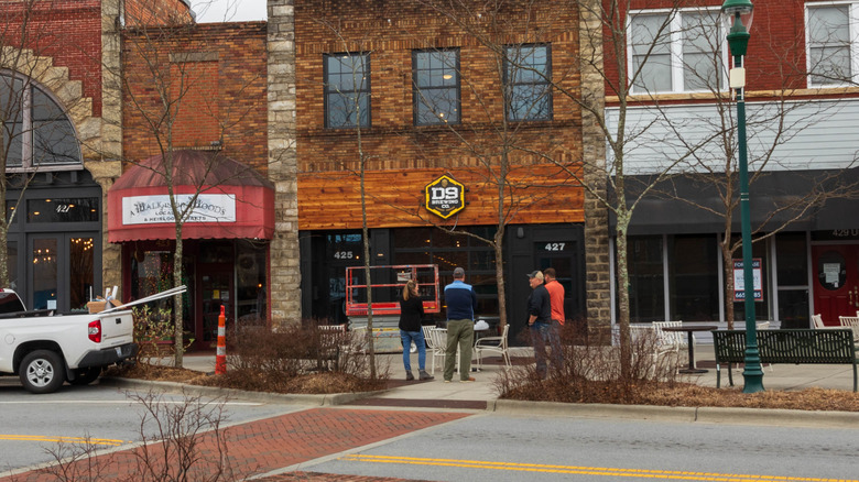 Beer bar in hendersonville nC