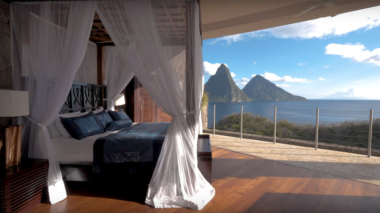Room at Jade Mountain