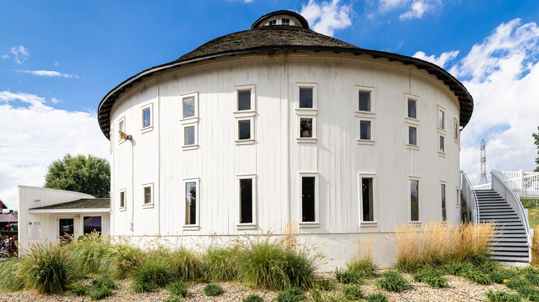 Round Barn Winery in Baroda