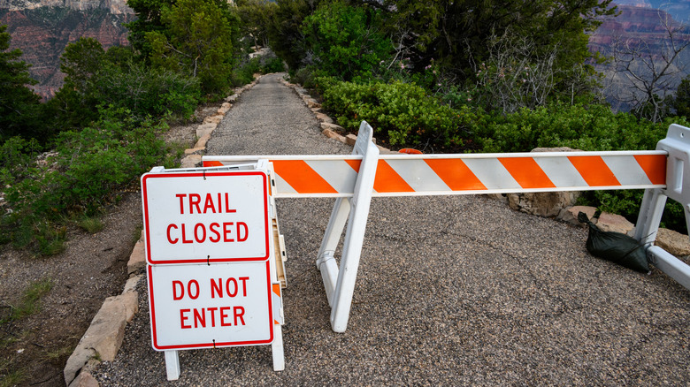 Bright Angel Trail in Grand Canyon closed trail sign