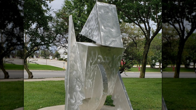 A metal sculpture on display at the Skokie Northshore Sculpture Park