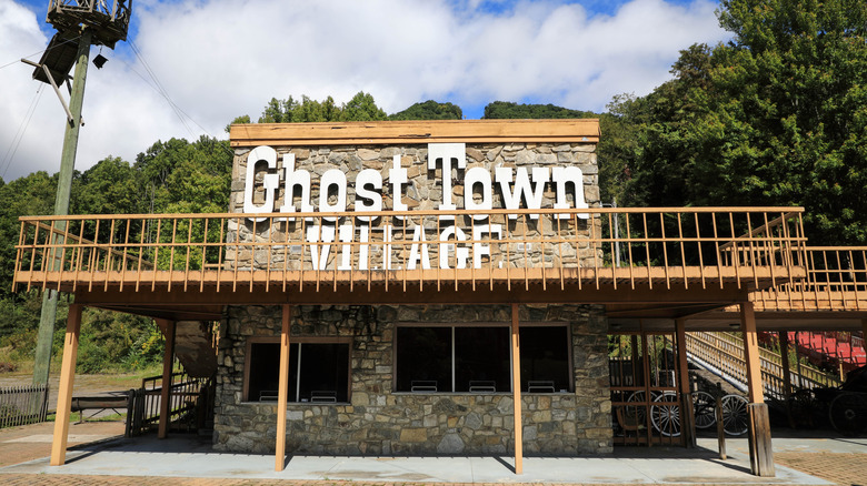 Ghost Town in the Sky at Ghost Mountain Park entrance