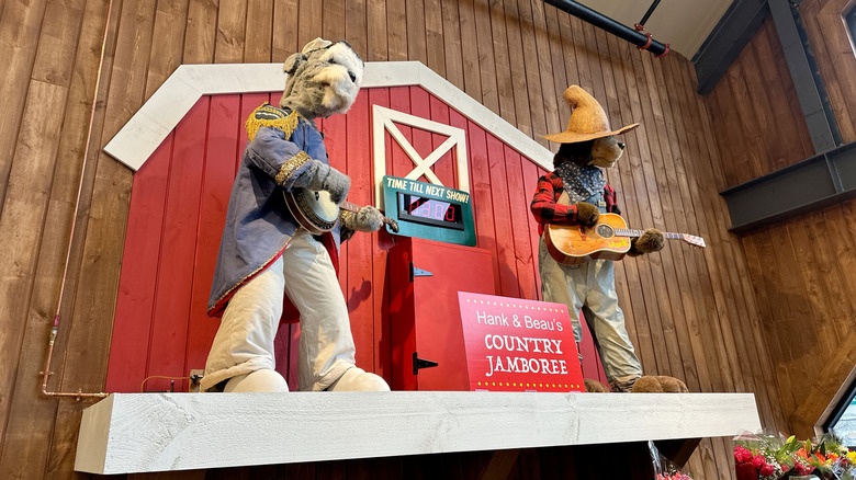 Animitronics inside Stew Leonard's in Norwalk, CT