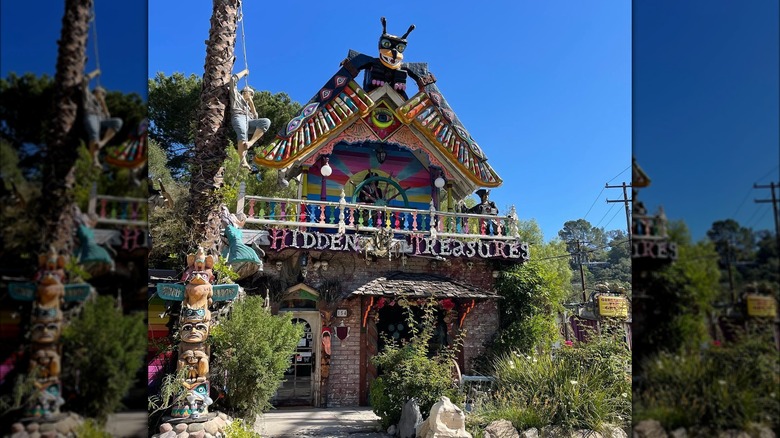 Exterior of Hidden Treasures in Topanga, CA