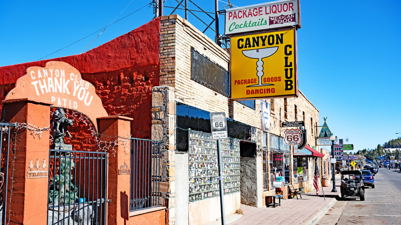 Funky, vintage bars and shops in downtown Williams, Arizona