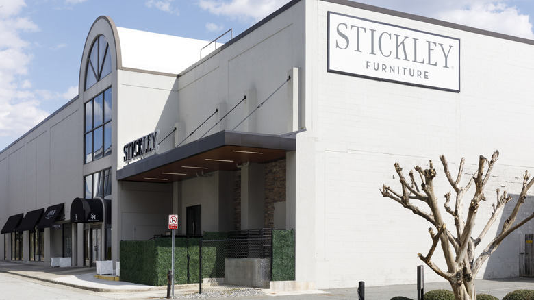 An exterior shot of a High Point, North Carolina furniture showroom building