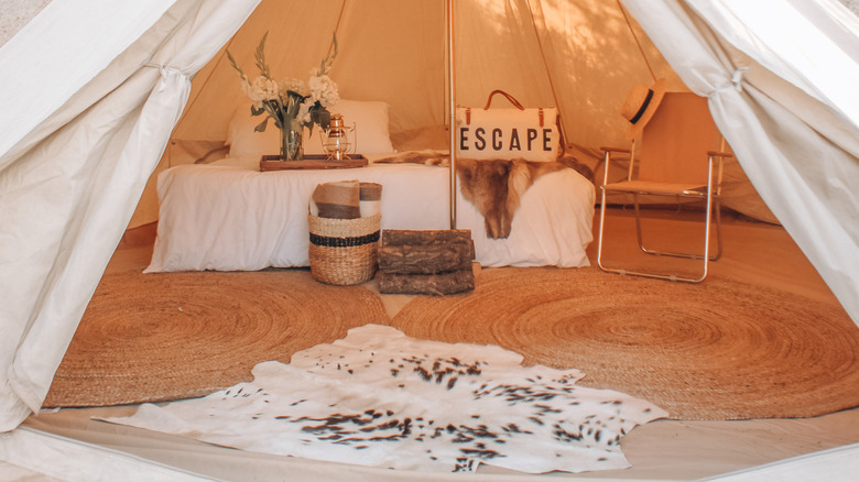 Glamping tent, Joshua Tree, California