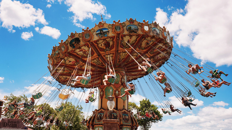 swing ride at canobie lake park