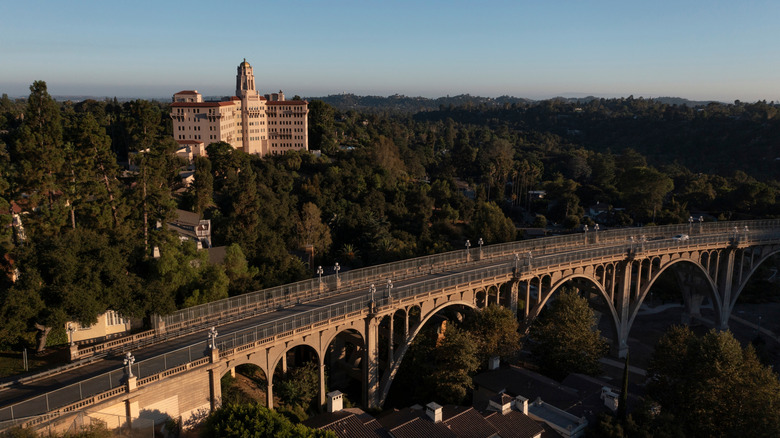 Sunset view of the historic skyline and bridges of downtown Pasadena, California, USA
